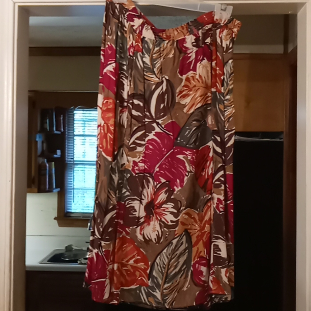 1 WOMAN DRESS
